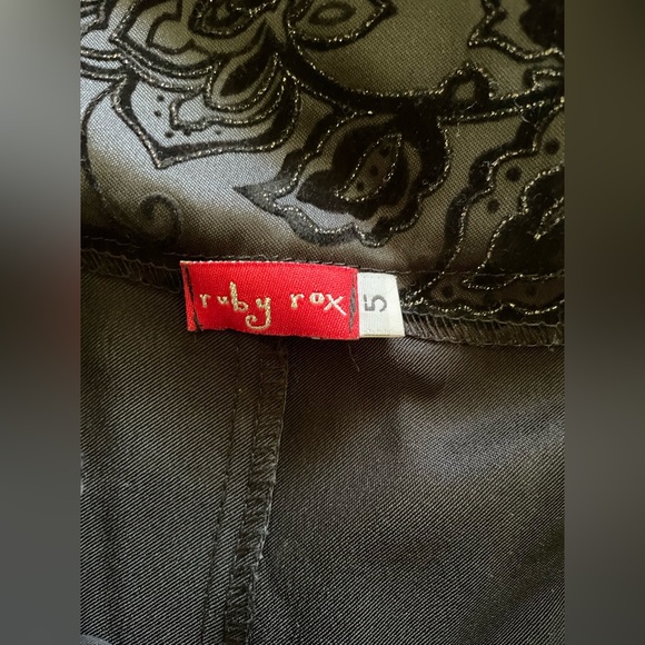 Black Formal Dress Ruby Rox Size 5 - Picture 3 of 13